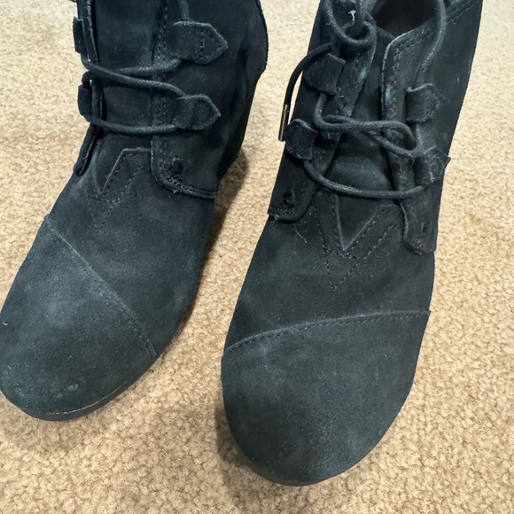 Toms Women's Black Lace Up Boots - Picture 1 of 6